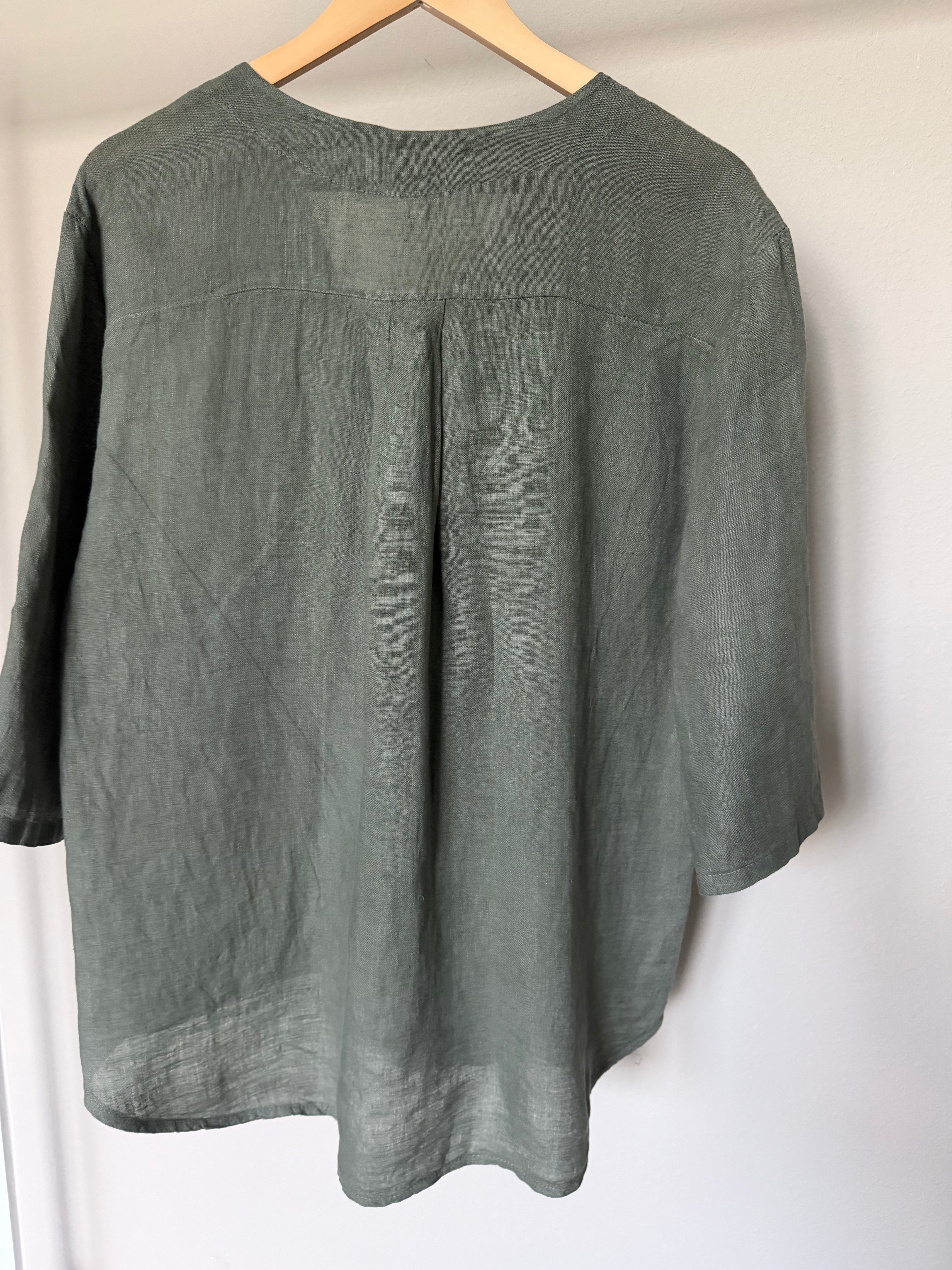 Made in Italy 100% Linen Relaxed One-Button Top
